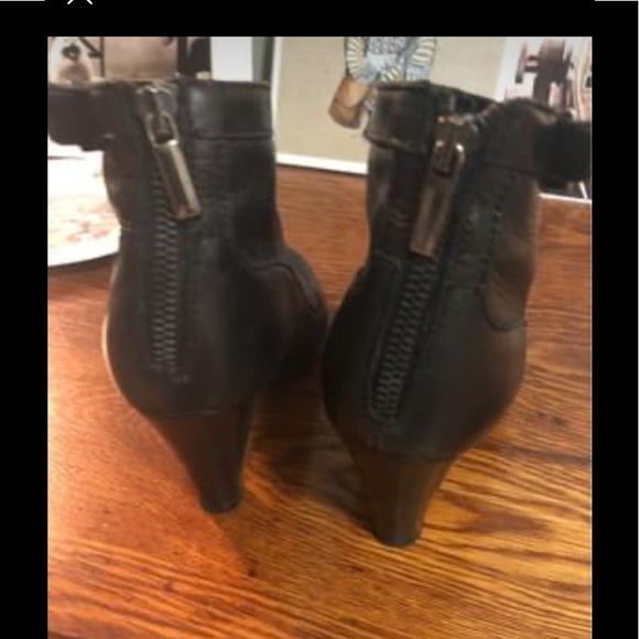 Women’s Browns black leather booties - size 7 - Picture 2 of 4